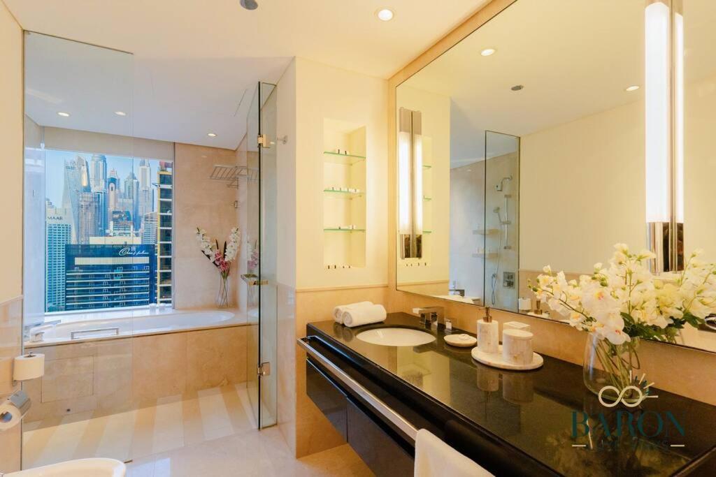 Stunning Studio, Address Marina Dubai