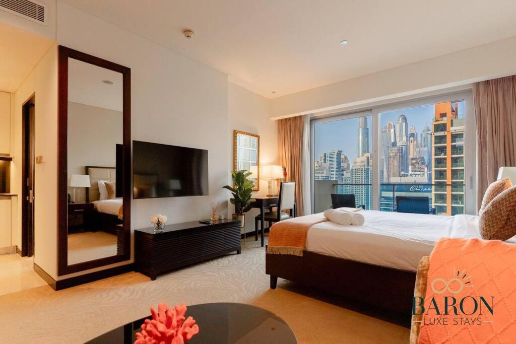 Stunning Studio, Address Marina Apartment Dubai